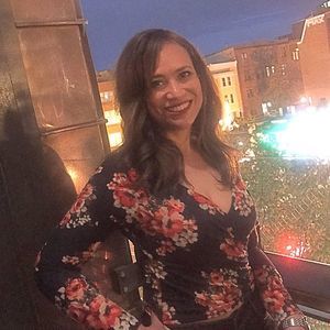 Meet your Posher, Iris